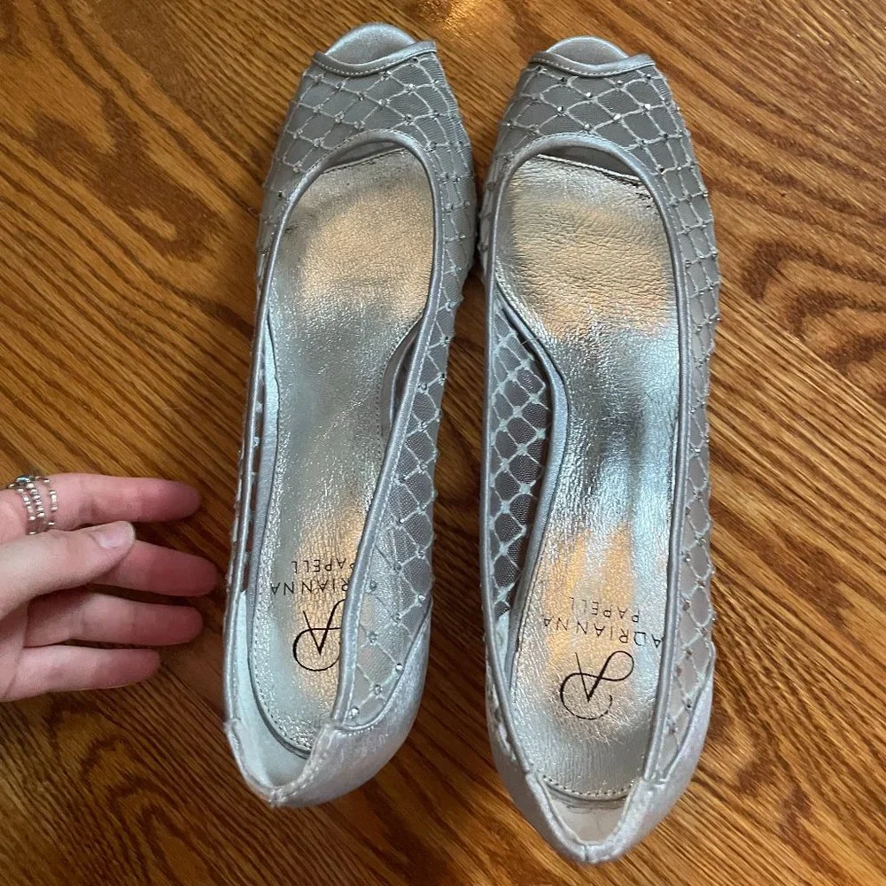 Adrianna Papell heels - Picture 2 of 3